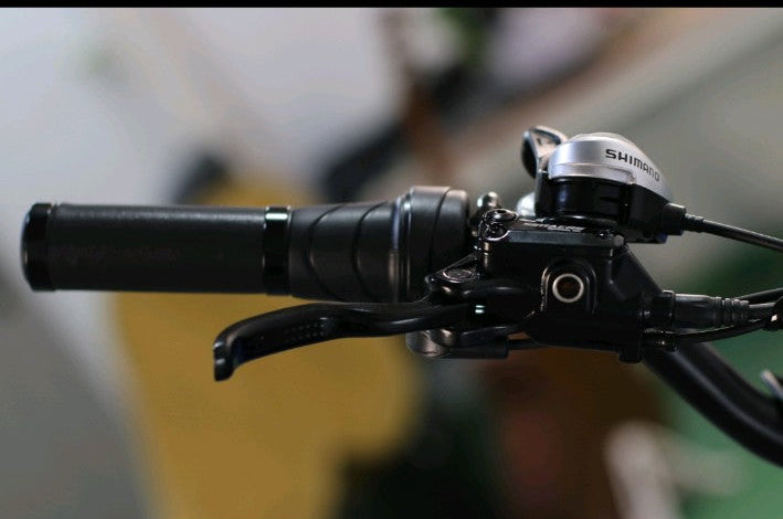 OWAY RUSH Shimano shifter and hydraulic brake controls